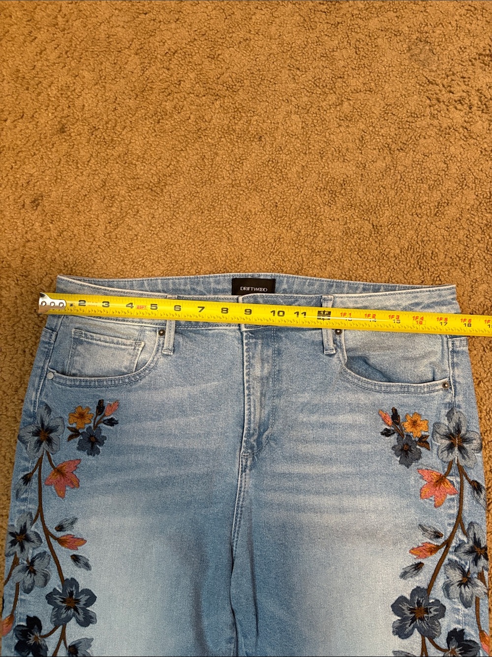 NWOT DRIFTWOOD Farrah Floral Embroidered Flare Jean 32 - Picture 4 of 7
